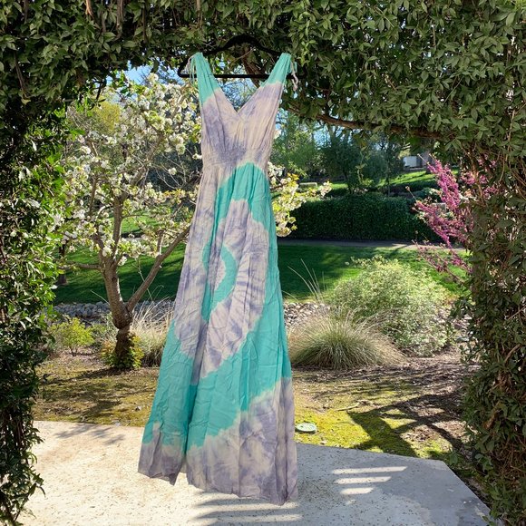 Dresses & Skirts - Tie Dye Maxi Dress